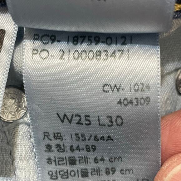 Levi's 725 Women’s High Rise Bootcut Jeans Size 25 x 28 inseam Blue - Picture 7 of 12